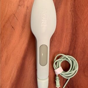 Nori mint green iron